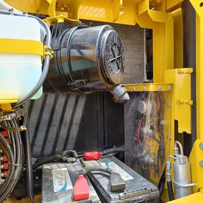 13000 KG Komatsu Excavator Ideal Choice for Construction and Engineering Applications