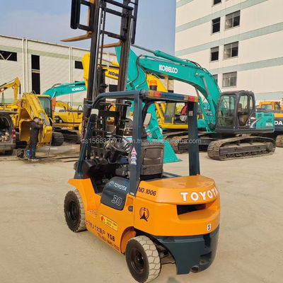 Used TOYOTA 7F30 Forklift Diesel for Your Material Handling Solutions