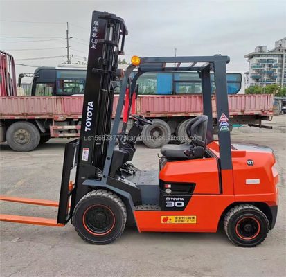 Powerful and Affordable Used TOYOTA 9F30 Diesel Forklift for Your Warehouse