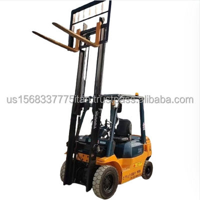 Toyota FD50 Forklift with Great Condition and 3ton Operating Weight in Lot of Stock