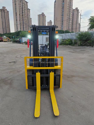 Used Small Komatsu Forklift 3 Ton with Hangcha Engine and Original Hydraulic Pump