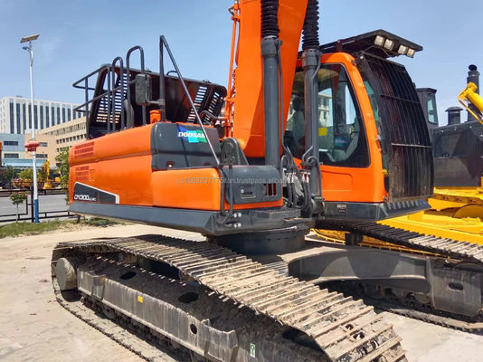 Used DOOSAN DX300 Excavator with Good Performance and 30TON Operating Weight in 2016