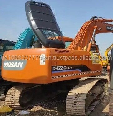 Doosan DH220-7 Excavator Used and in Good Condition with Original Hydraulic Valve