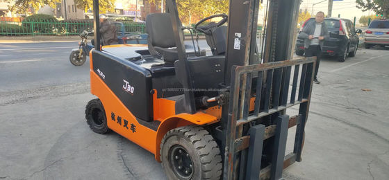 Hangzhou J30 Forklift Used Machine with Excellent Performance and 3000 kg Weight