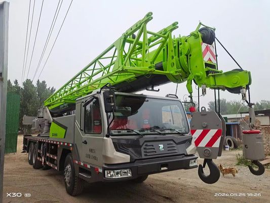 30 Ton Used Zoomlion Crane with Excellent Performance and Max. Lifting Height of 4.5m