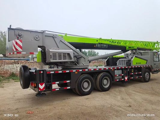 30 Ton Used Zoomlion Crane with Excellent Performance and Max. Lifting Height of 4.5m
