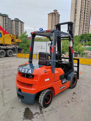 Used Toyota 9F30 Forklift A Dependable and Durable Material Handling Solution