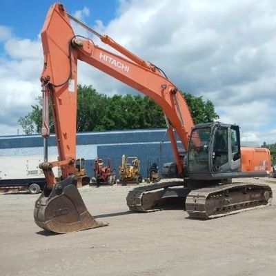 24 Tons Hitachi ZX240 Excavator with 1.2M³ Bucket Capacity and Perfect Performance