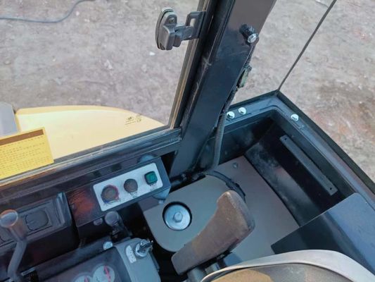 Komatsu PC35 Mini Excavator with 0-2000 Working Hours and 3500 KG Machine Weight