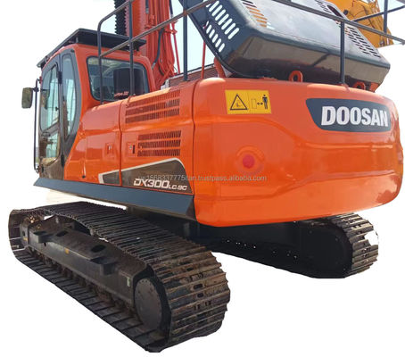 30TON Used DOOSAN DX300 Excavator with Good Efficiency and Original Hydraulic Cylinder